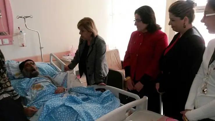  BAYAN KAMÇI YARDIMA MUHTAÇ HASTALARI ZİYARET ETTİ