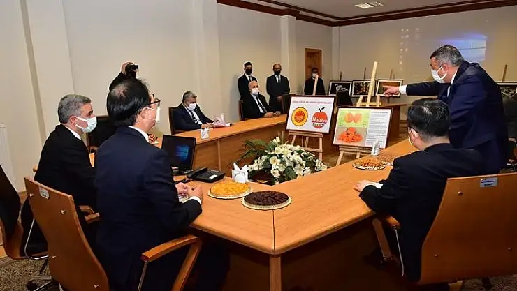 'Büyükelçi Lee´ye kayısının tanıtımı yapıldı'