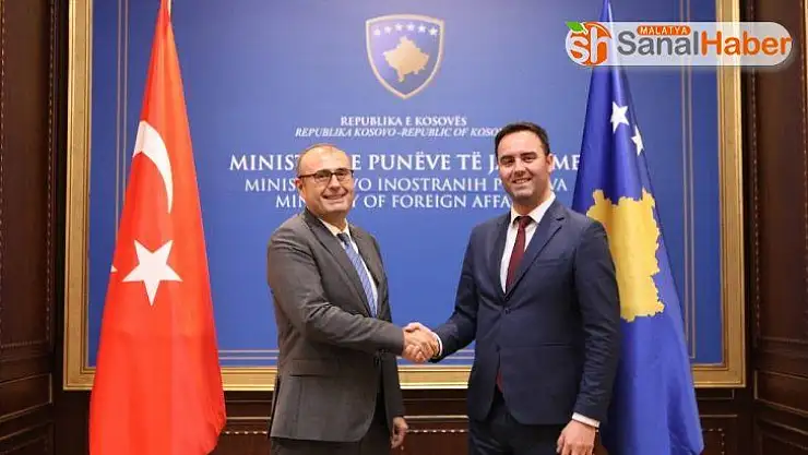 Büyükelçi Sakar, Kosova'nın yeni Dışişleri Bakanı'nı ziyaret etti