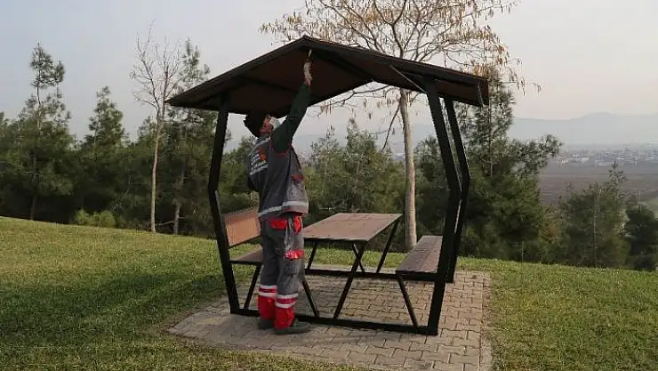 'Büyükşehirden park ve bahçe bakımı'