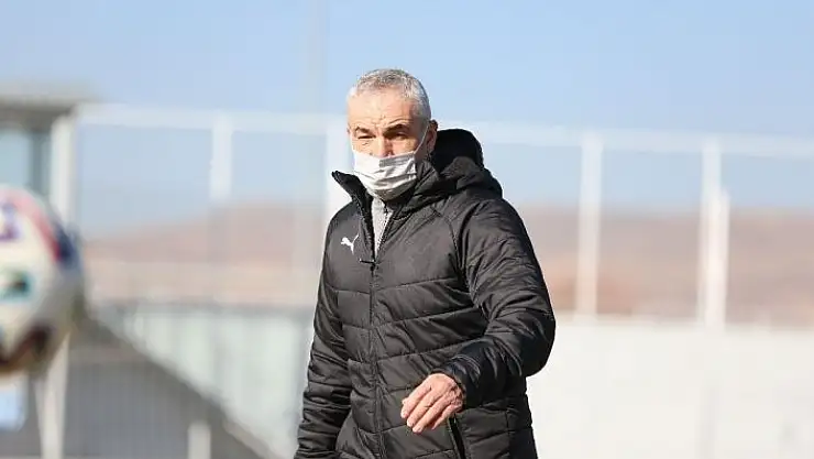 'Çalımbay: ''Hakemler oyunculara düşman gibi'''