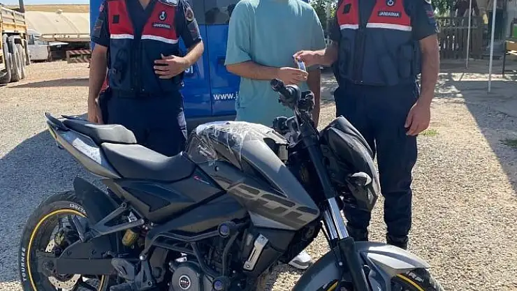 'Çalıntı motosikleti satarken yakalandı'