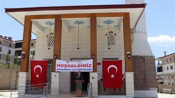 'Camii dualarla ibadete açıldı'