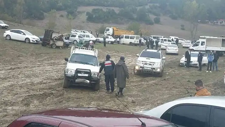 'Çamura saplanan araçları kurtarma seferberliği'