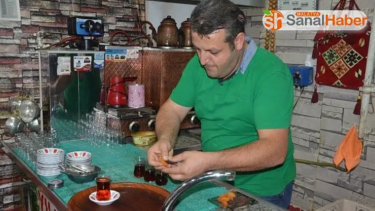 Malatya´da çayın yanında şeker yerine kayısı