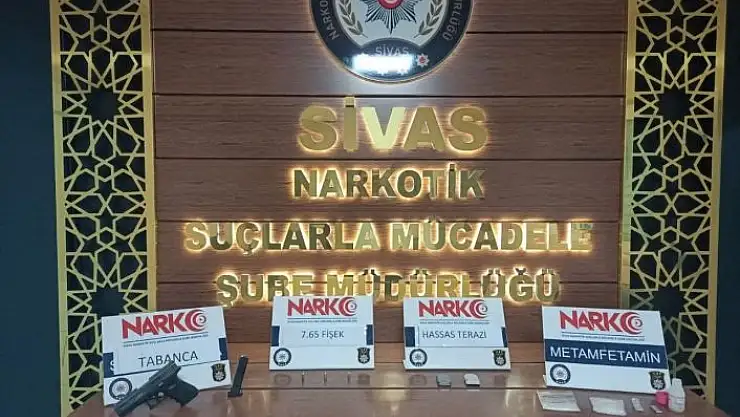 'Cebinde hassas terazi ele geçirilen uyuşturucu tacirleri tutuklandı'
