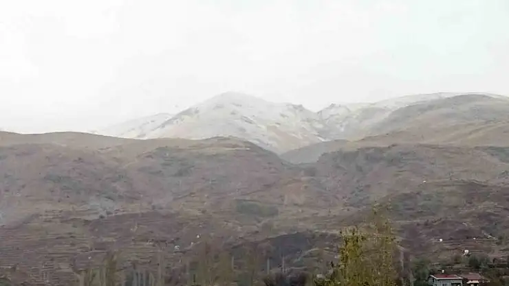 'Çelikhan´da ki Akdağ´a kar yağdı'