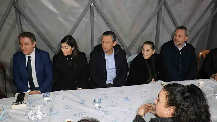 Özgür Özel, Veli Ağbaba'ya taziye için Malatya'da