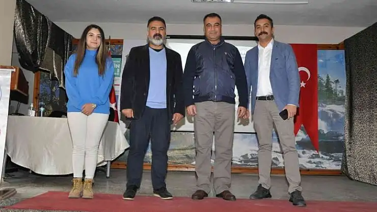 'Çiftçilere ´şeker verimliliği nasıl artar´ konulu eğitim semineri verildi'