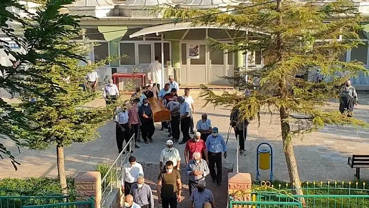 'Cinayete kurban giden baba ve kızı yan yana toprağa verildi'