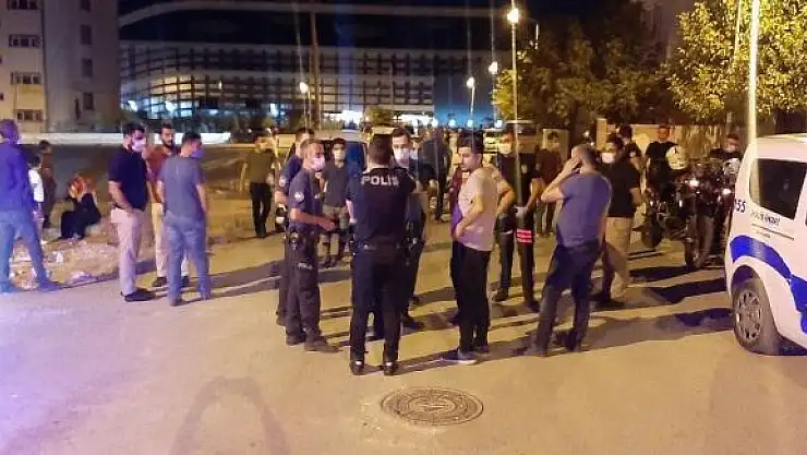 'Çocukların kavgasına aileler dahil oldu: 3 yaralı'