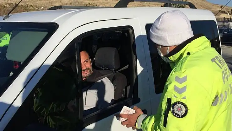 'Darende´de `Bir Hareketine Bakar Hayat´ trafik uygulaması'