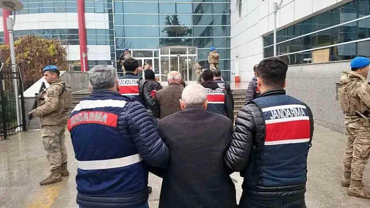 'DBP İl Eş başkanı ile 2 kişi tutuklandı'