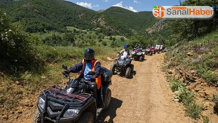 Dedelerin ATV keyfi, renkli görüntüler oluşturdu