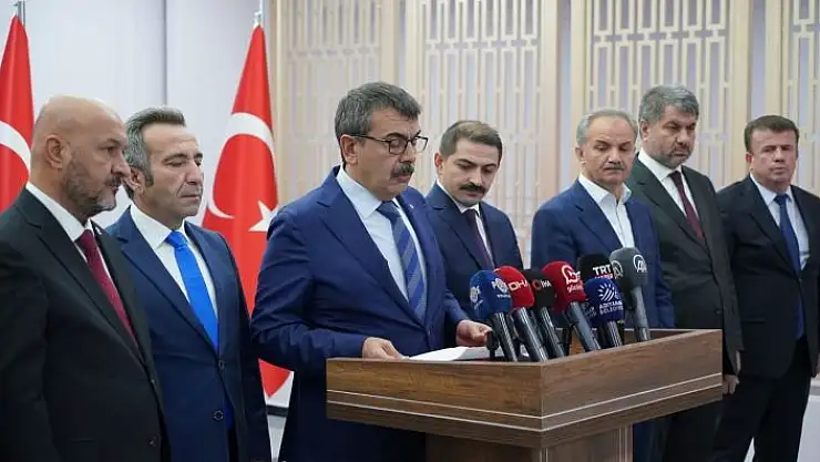 'Deprem bölgesinde eğitim aksamayacak'