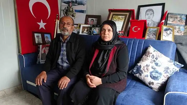 'Depremde evi hasar gören şehit ailesi konteynerde yaşıyor'