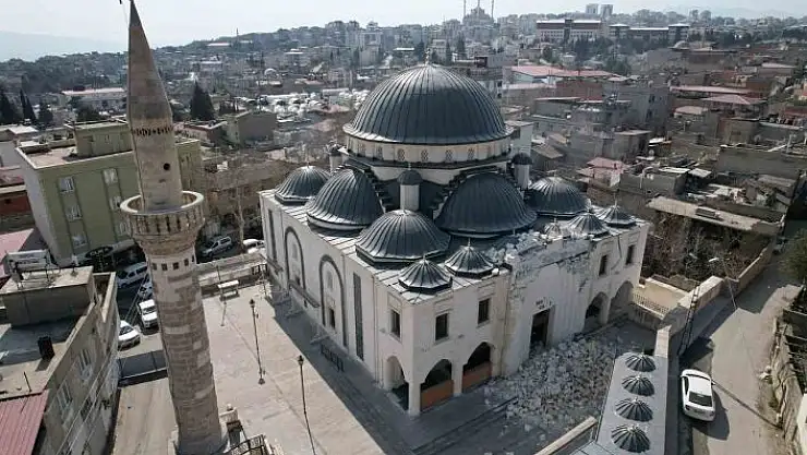 'Depremde hasar gören cami minaresi tehlike oluşturuyor'