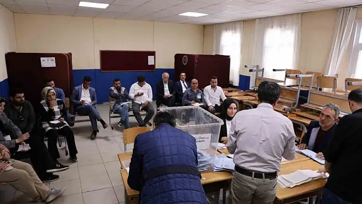 'Depremin merkez üssü Kahramanmaraşta sandıklar açıldı'