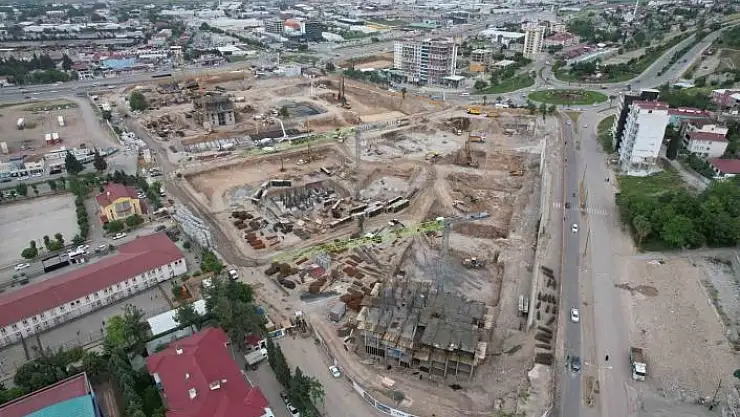 'Depremin merkez üssünde ağır hasarlı binaların yıkımı yüzde 94e yükseldi'