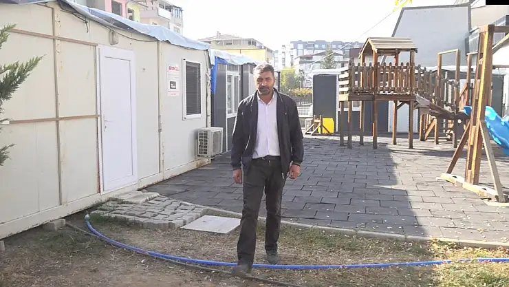 Depremzede Baba Üç Yıldır Çocuğunun Tedavisi İçin Mücadele Veriyor