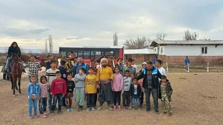 'Depremzede çocuklara moral etkinliği'