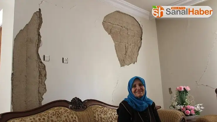 Depremzede evi hasarlı olmasına rağmen 'evde kal' çağrısına uyuyor