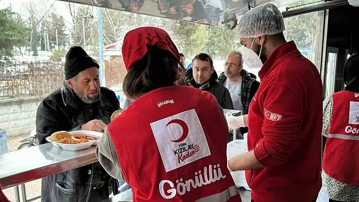 'Depremzede gençler umutları yeşertmek için birlik oldu'