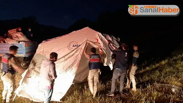Depremzedeler için çadır kuruldu