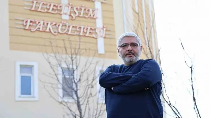 'Doç. Dr. Darıcı: ''Tüm otobüs yolcuları kayıt altına alınmalı'''