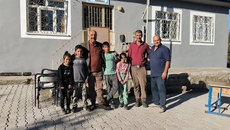 'Doğanşehir´de okul bahçelerine kilitli taş çalışması'