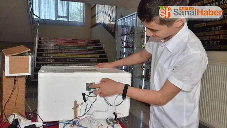 Dondurma kabından robotik kodlama tekniğiyle kuluçka makinesi yaptı