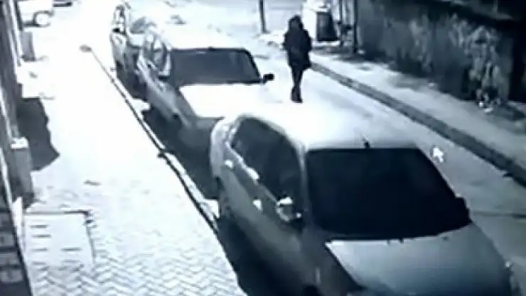 'Dört iş yerinin camlarını kırdı, hiçbir şey olmamış gibi uzaklaştı'