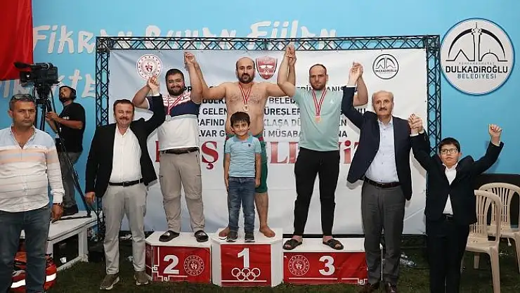 'Dulkadiroğlu Bertiz Güreşleri nefes kesti'