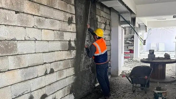 'Dulkadiroğlu Gençlik Merkezinin yaraları sarılıyor'