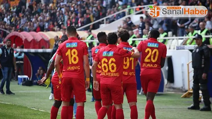 Dünya Engelliler Günü'nde engelli çocuklara sürpriz hediyeler