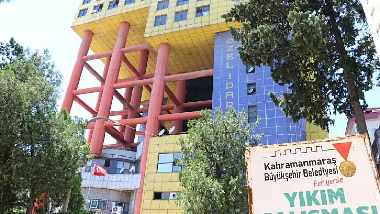 '''Dünyanın en saçma binasının'' yıkımına bayramda başlanacak'