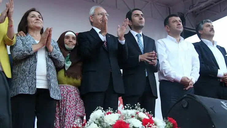 KİRAZ: TARİHİ BİR MİTİNG YAPTIK