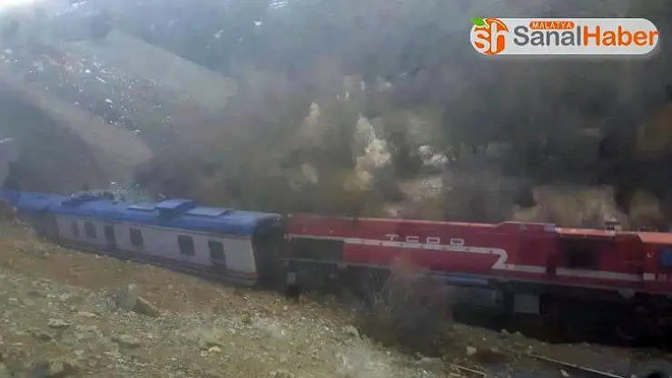 Elazığ'a heyelan nedeniyle tren yoldan çıktı, facia ucuz atlatıldı