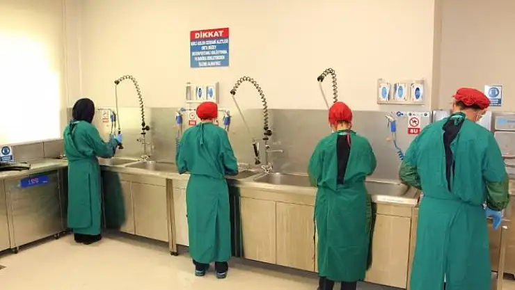 'Elazığ  Ağız Diş Sağlığı Hastanesi, Covid-19 tedbirleri kapsamında hasta kabulüne başladı'