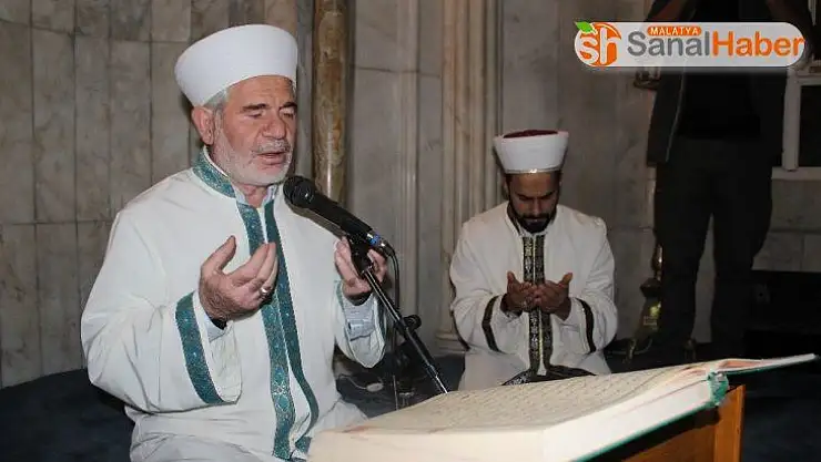 Elazığ'da 'Barış Pınarı Harekatı' için Fetih suresi okundu