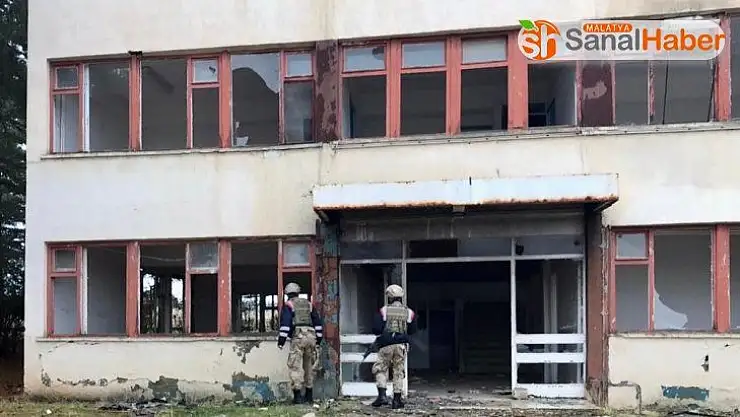 Elazığ'da 'Huzur Güven' uygulaması 22 şüpheli yakalandı