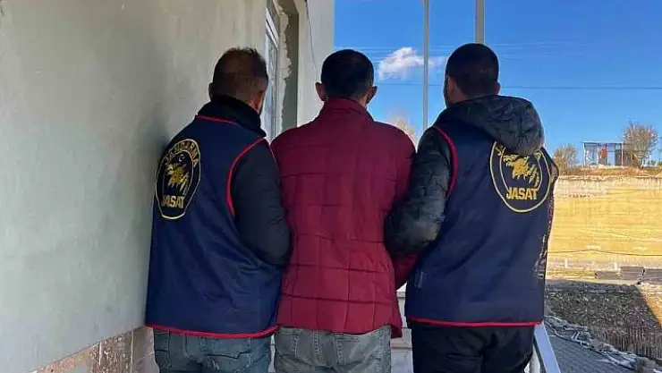 'Elazığ´da 10 yıl kesinleşmiş hapis cezası bulunan zanlı tutuklandı'