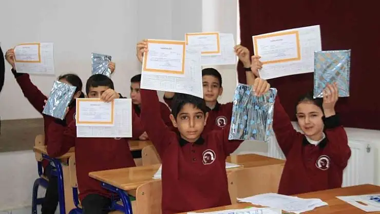 'Elazığ´da 129 bin öğrenci karne heyecanı yaşadı'