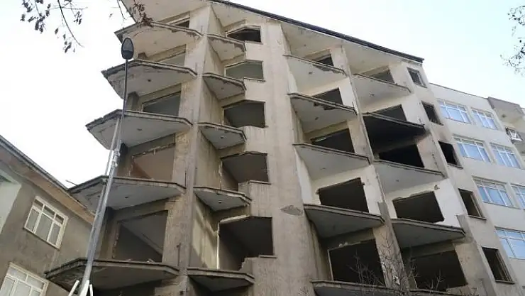 'Elazığ´da 14 bin 698 bina incelendi: 3 bin 309 bina ağır hasarlı'