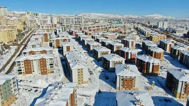 'Elazığ´da 24 Ocak depreminin ardından 17 bin 95 konut ve 243 iş yeri hak sahiplerine teslim edildi'