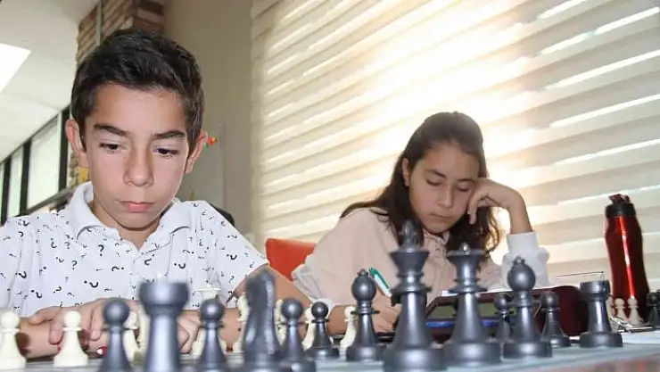 'Elazığ´da 274 sporcunun katıldığı Çaturanga satranç turnuvası başladı'