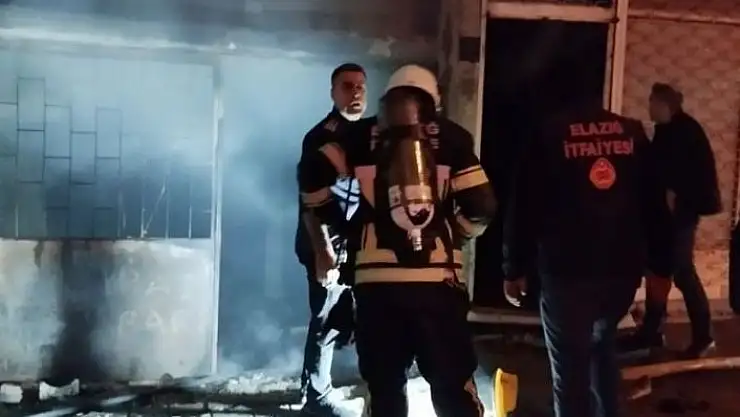 'Elazığ´da 4 ayrı bodrumda çıkan yangın itfaiye tarafından söndürüldü'