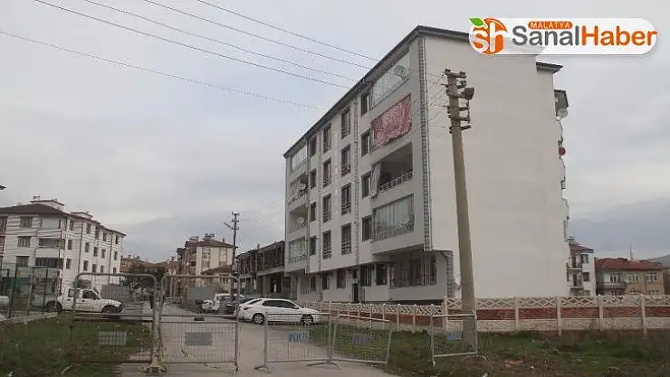 Elazığ'da, 5 katlı apartmana korona karantinası