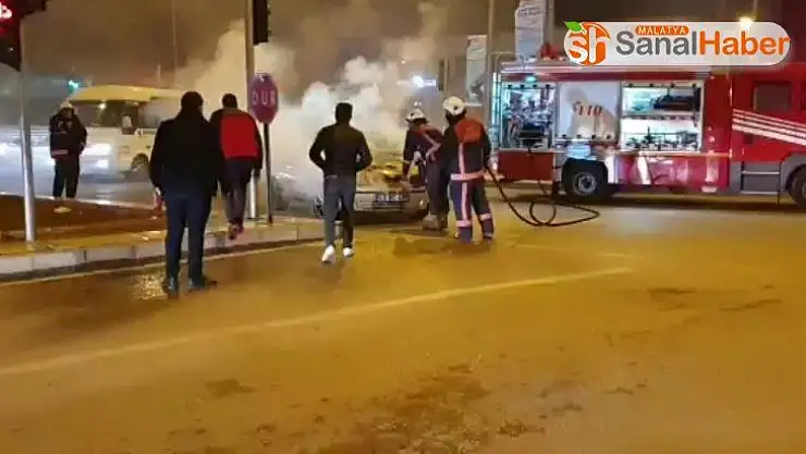 Elazığ'da araç yangını