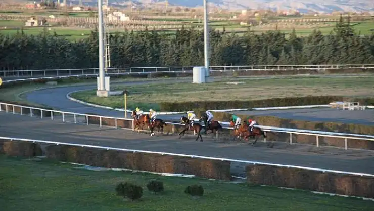 'Elazığ´da at yarışı sezonu başladı'